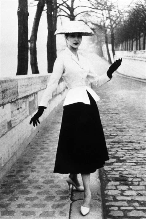 christian dior feminism 1950|Christian Dior 1947 fashion style.